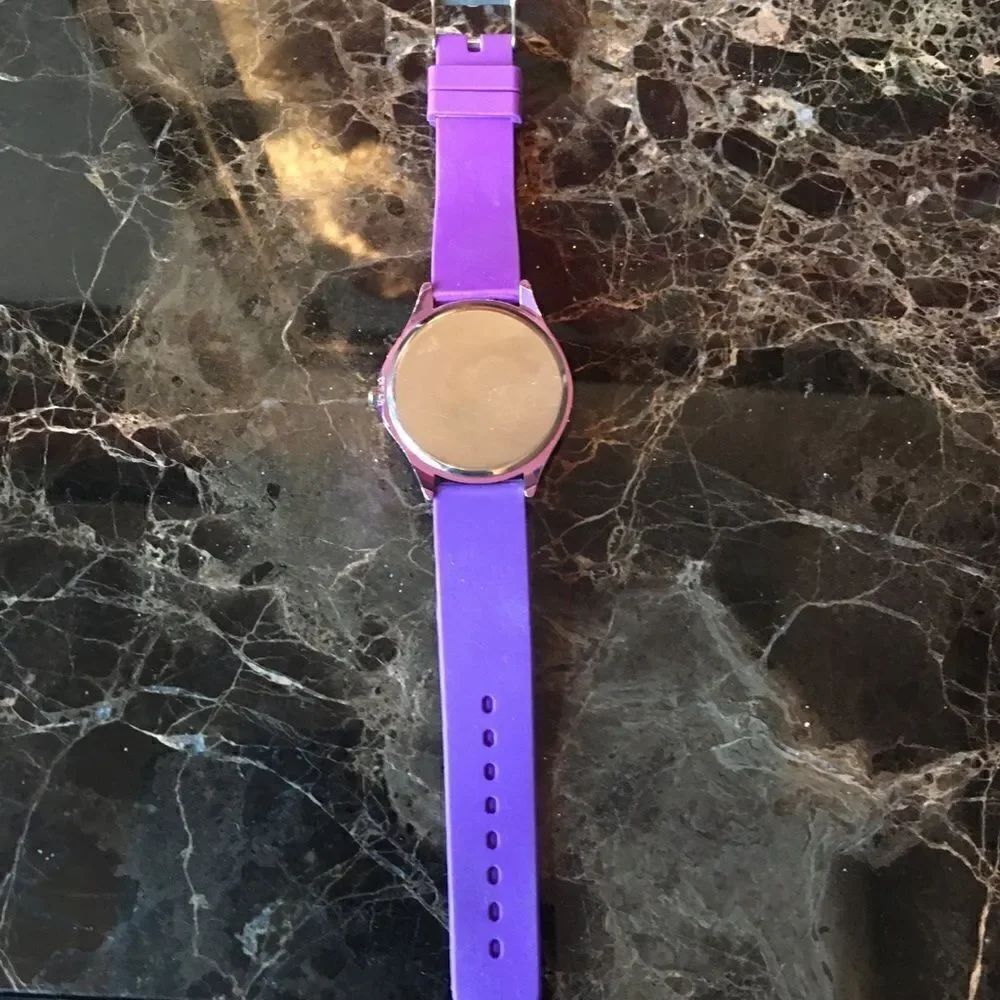 PURPLE RUBBERY Fun Watch! - Picture 5 of 14